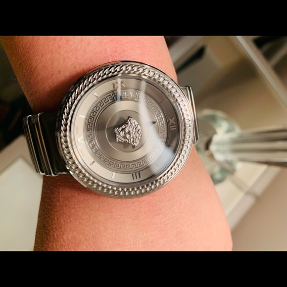 Versace Watch with Leather Strap - Picture 3 of 6